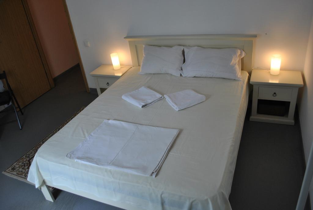 Vogue Hostel Bukarest Eksteriør billede