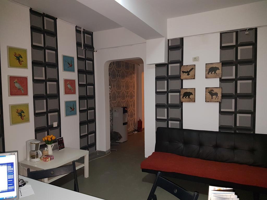 Vogue Hostel Bukarest Eksteriør billede